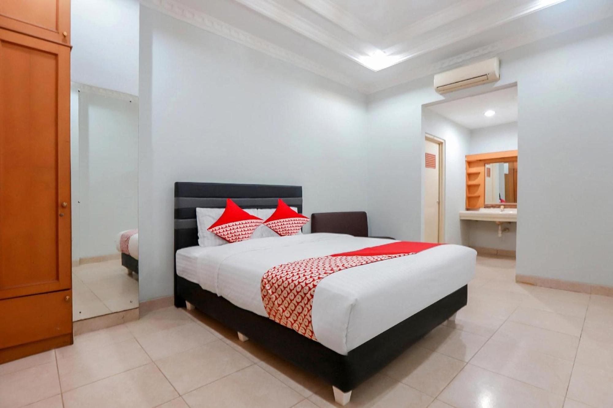 Hotel Collection O Mangga Besar Near Lokasari Square Formerly 45 Jakarta